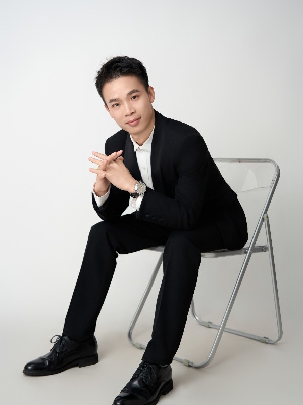 文豐裝飾-設(shè)計師曾卓林